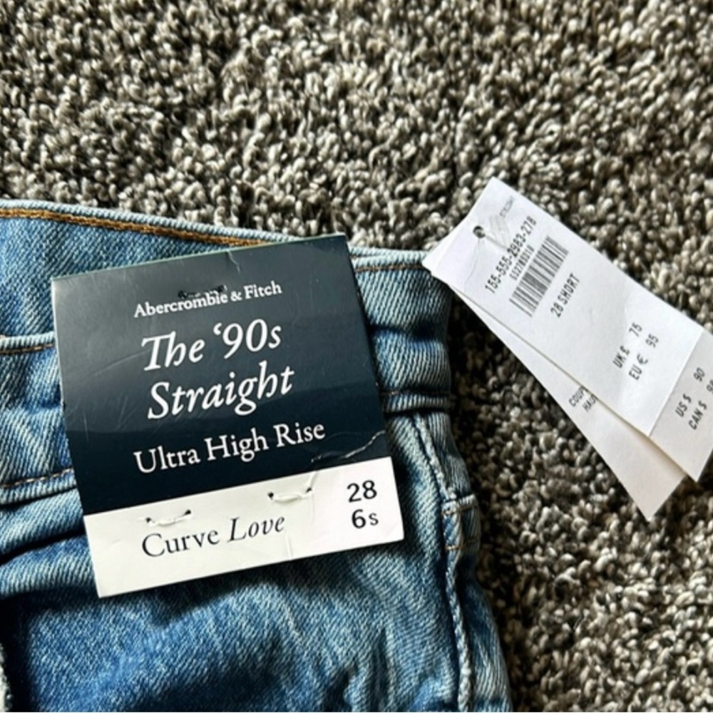 Brand new Jeans, fit slightly big. Size: 28 short